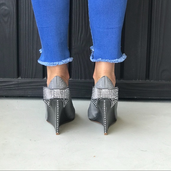 Oversized Bow Swarovski Crystal Satin Wedges - Picture 3 of 8